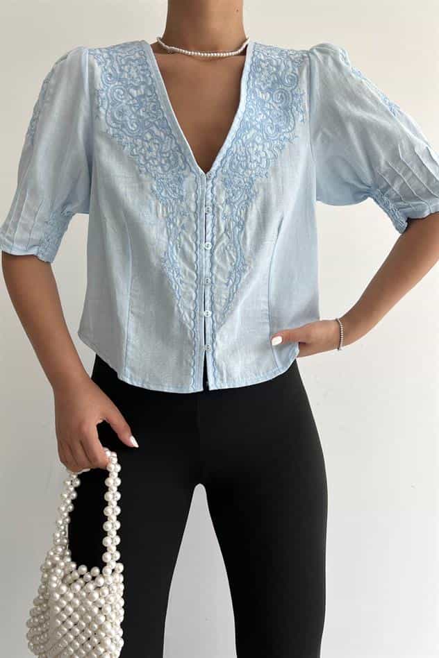 bluzkollari-nervur-detayli-nakisli-blu-28ea6-.jpg